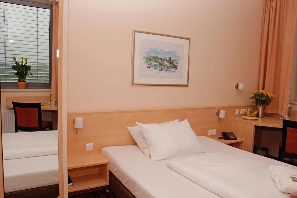 Hotel Rhein-Ruhr Μπότροπ Εξωτερικό φωτογραφία